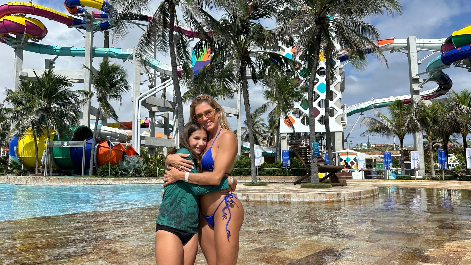 Deborah Secco diz que Maria Flor trocou looks combinando por estilo grunge