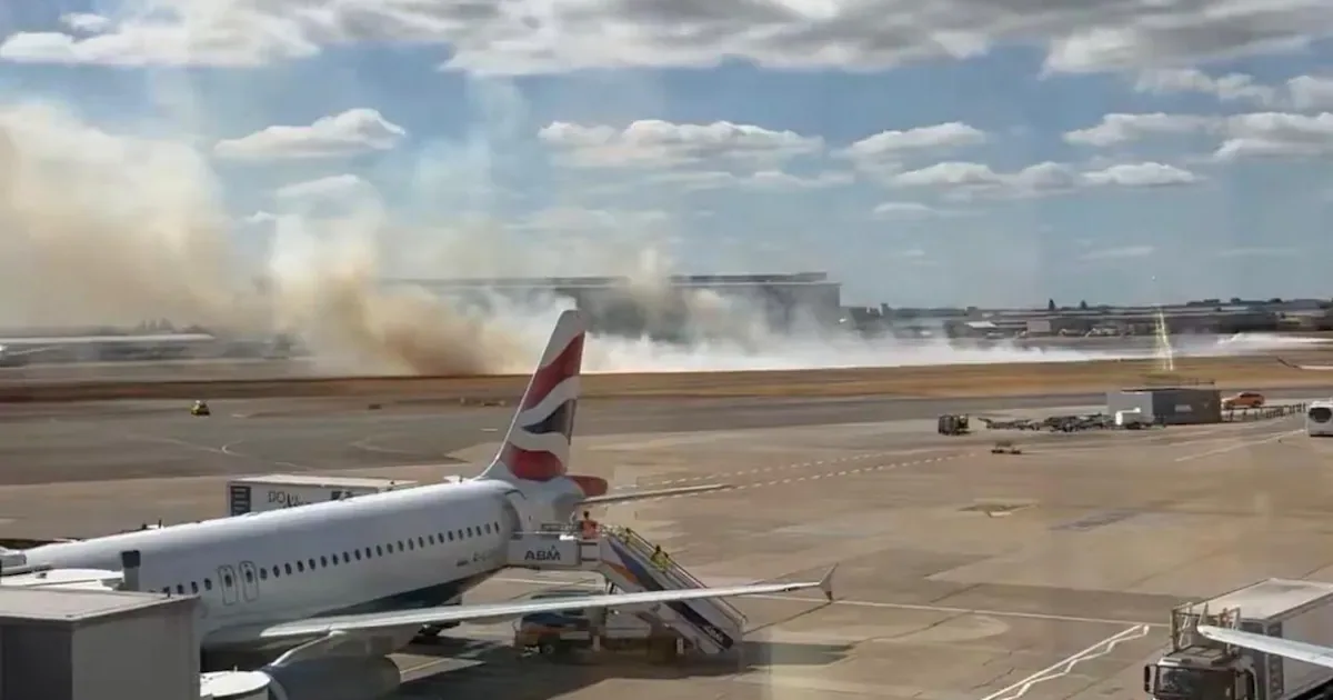 Incêndio perto de Paddington afeta voos e trens em Londres