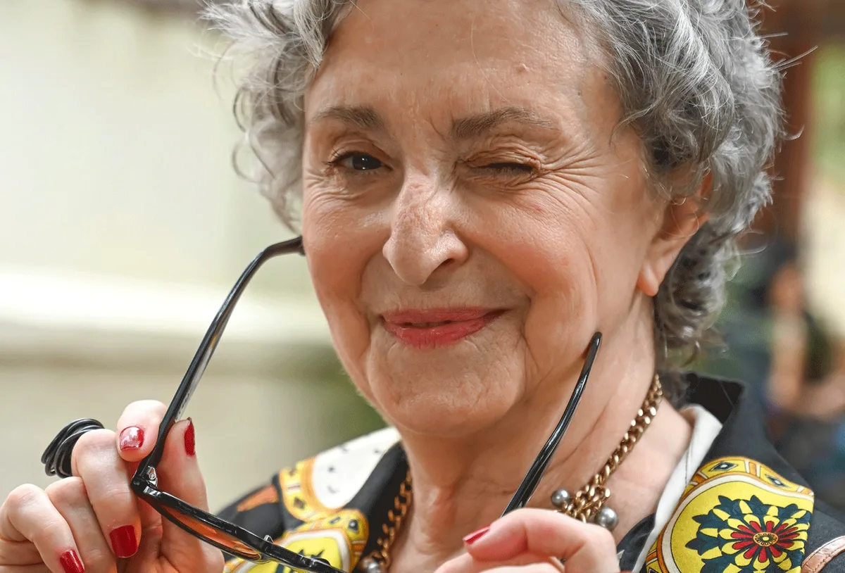Ana Lúcia Torre celebra humor, novos desafios e 61 anos de carreira