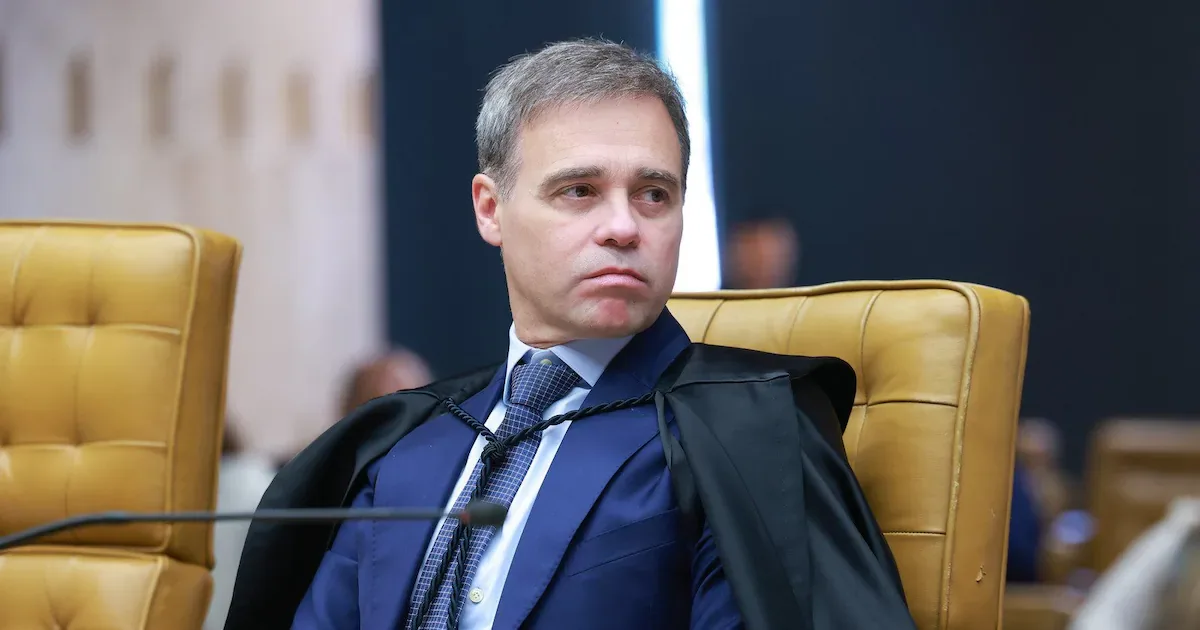 Mendonça rejeita pedido para barrar viagem de mulher ligada a Sicário