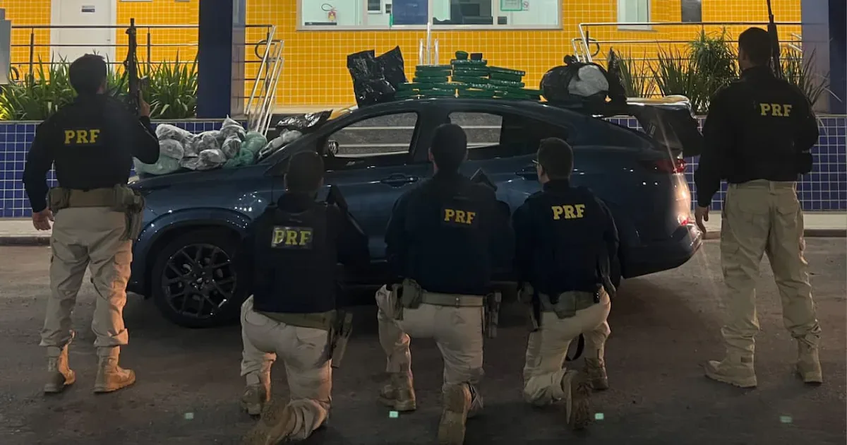 Carga de drogas é apreendida após suspeito ser capturado na Baía de Guanabara