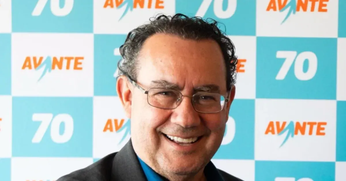 Augusto Cury atribui a Eça de Queiroz frase sobre troca de políticos