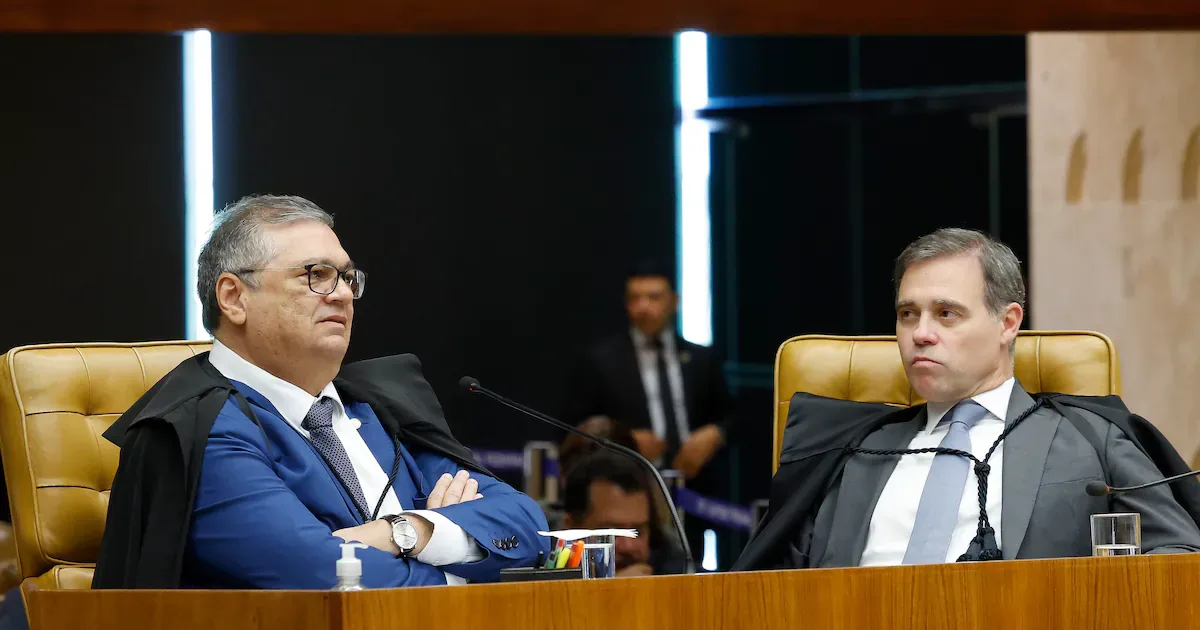Mendonça afasta diretor da PF, e Dino determina retorno ao cargo