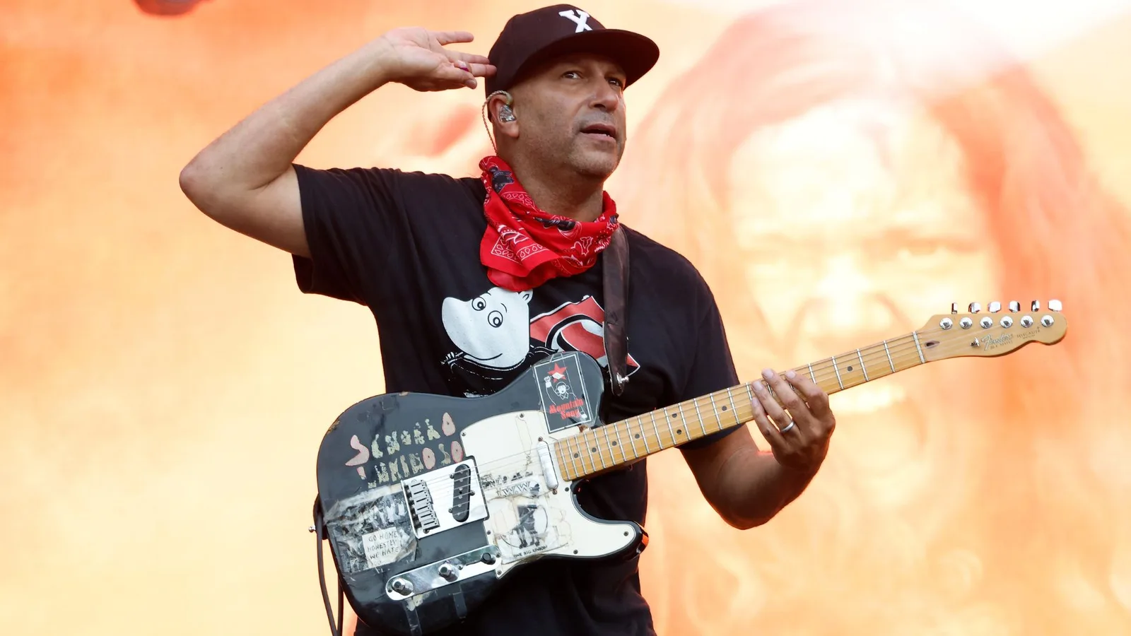 Tom Morello relaciona música, voto e combate ao autoritarismo em novo disco