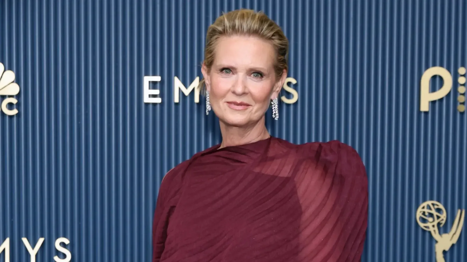 Cynthia Nixon revela que peças de Miranda ocupam parte do guarda-roupa