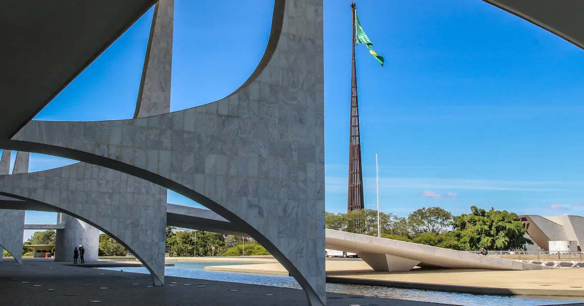 Líder do primeiro turno venceu todas as eleições presidenciais com segundo turno desde 1989