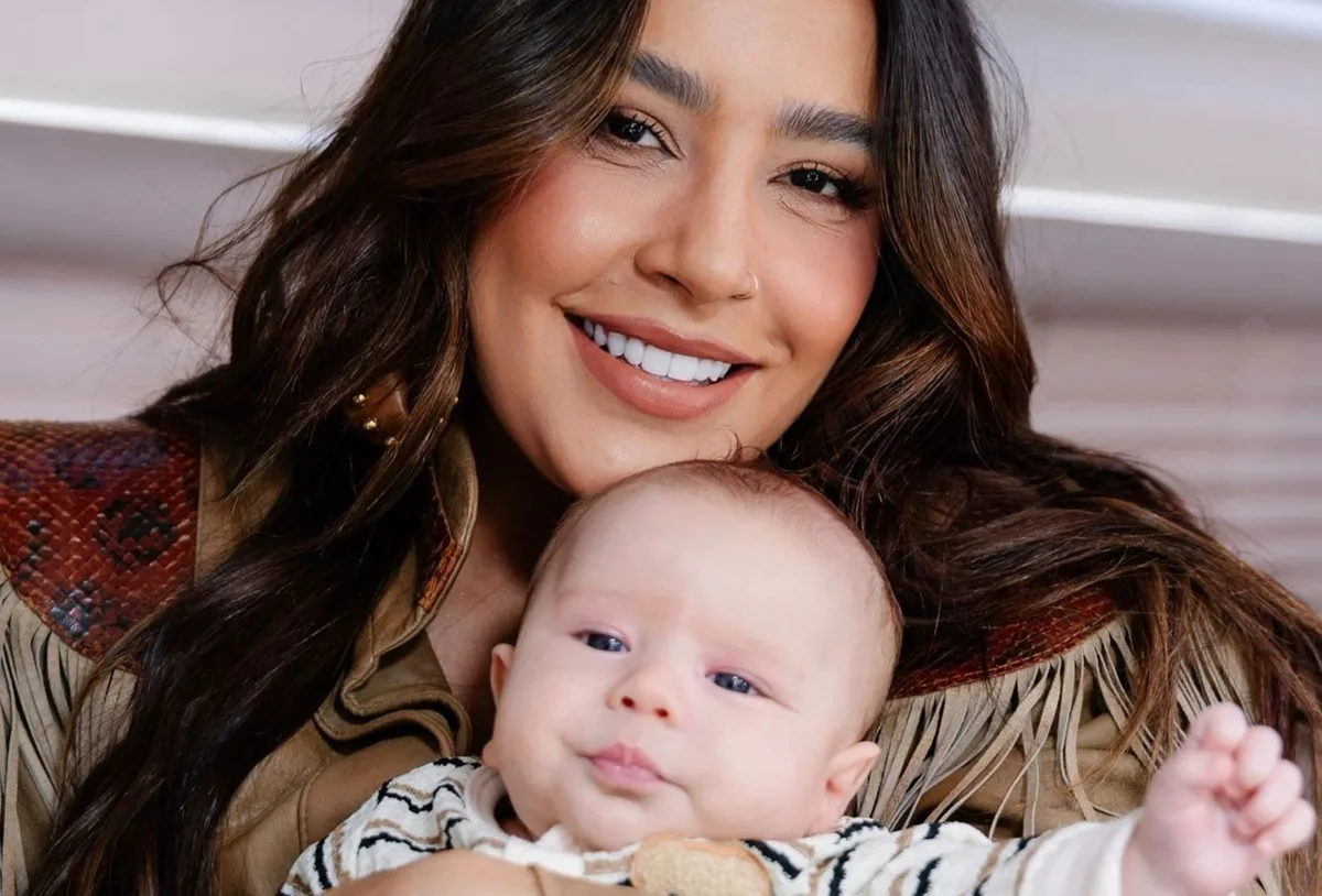 Lauana Prado revela Dom ao público no primeiro Dia das Crianças do filho