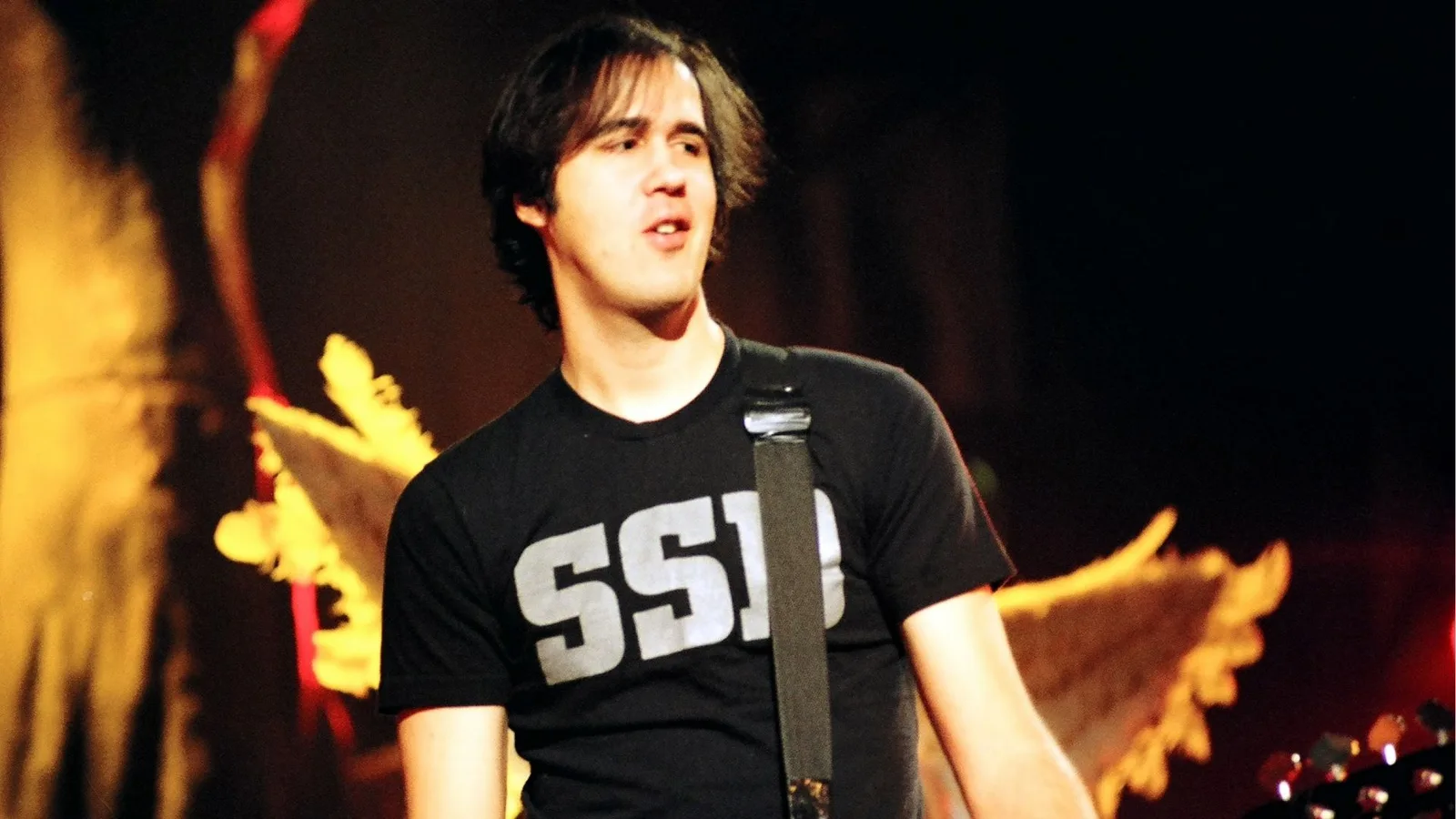 Krist Novoselic revela por que Sabotage é central na história do Nirvana