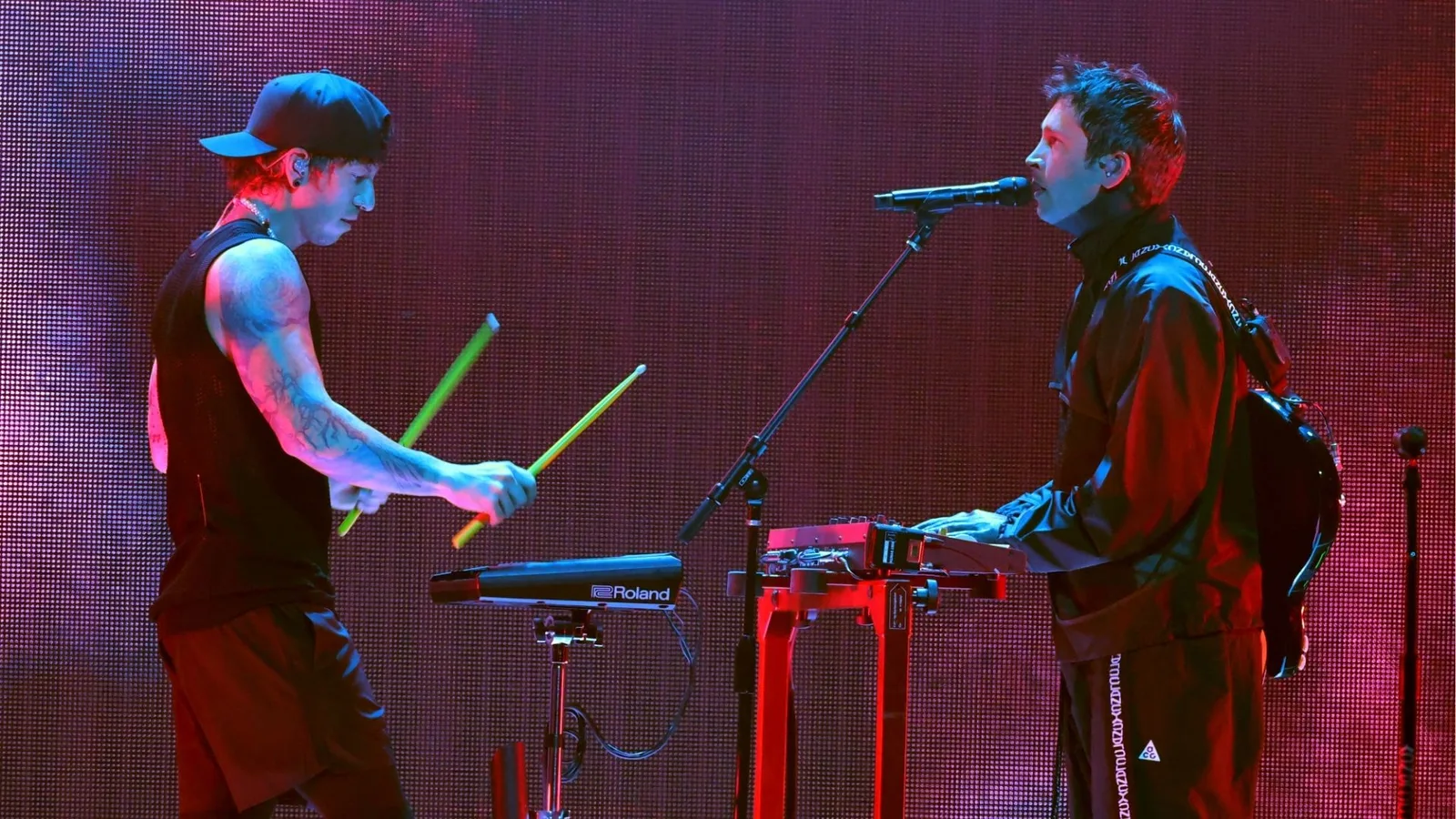 Como uma tragédia familiar virou o nome do Twenty One Pilots
