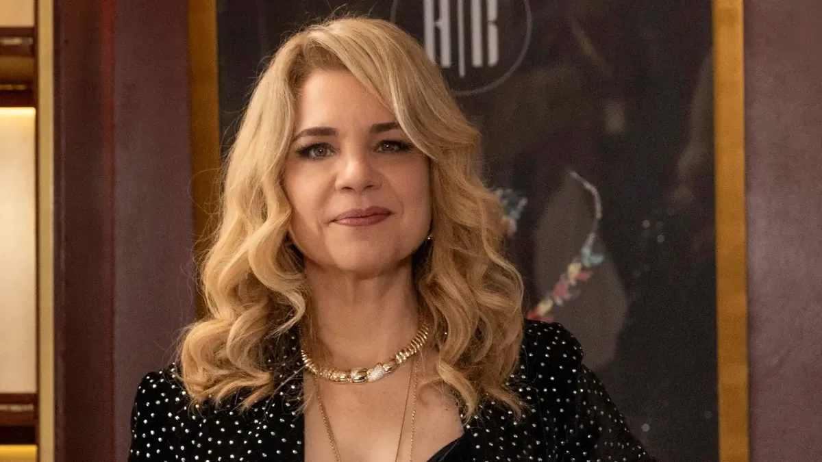 Retorno de Heitor surpreende Pilar em meio à reabertura do caso de Adriana