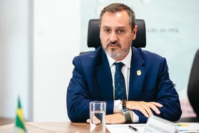 STF manda investigar dirigentes da PF e suspende acesso aos cargos