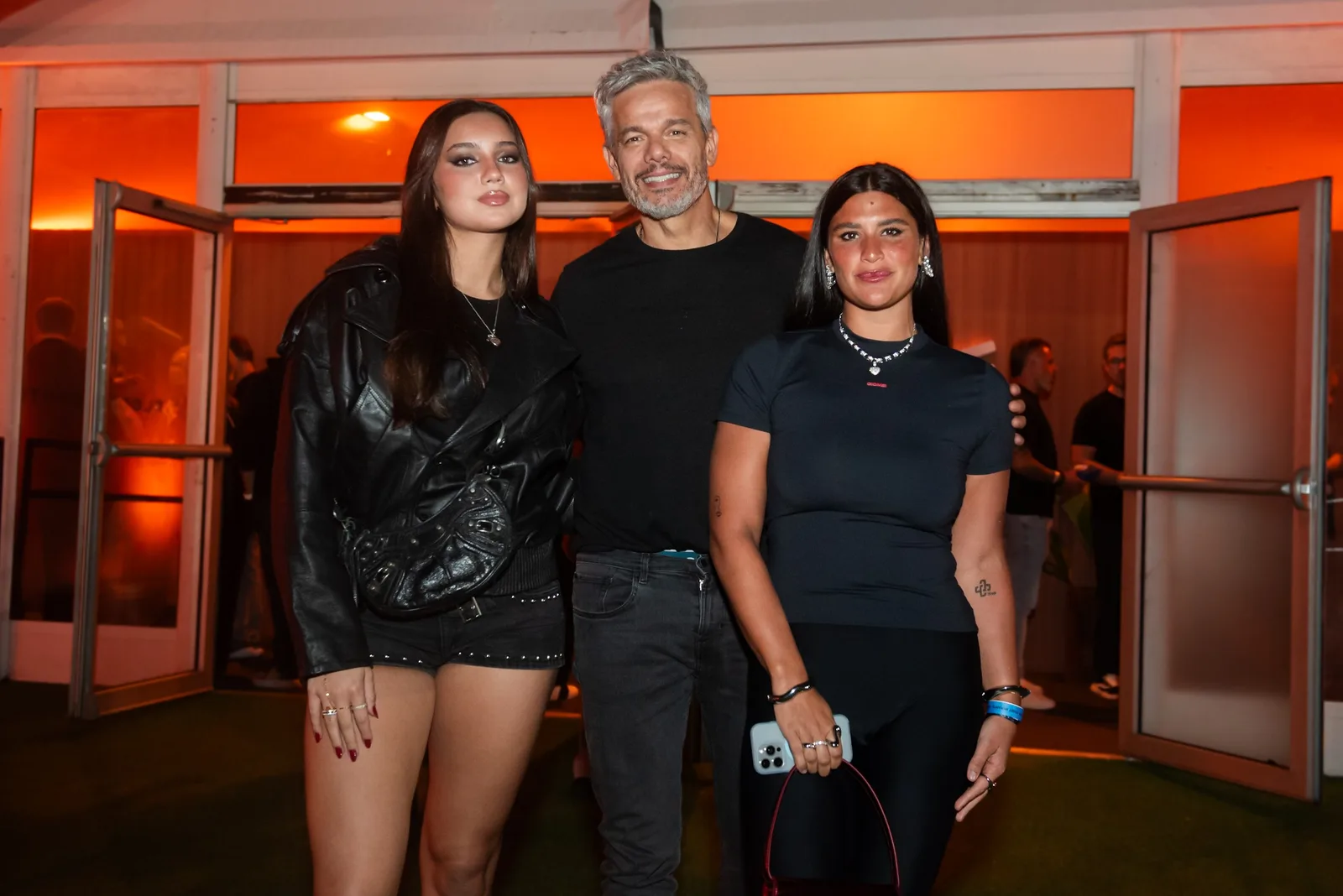 Otaviano Costa reúne as filhas no primeiro dia do Rock in Rio