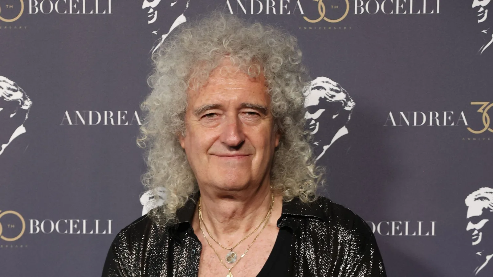 Brian May diz que Queen apenas pausou as turnês, não encerrou a carreira
