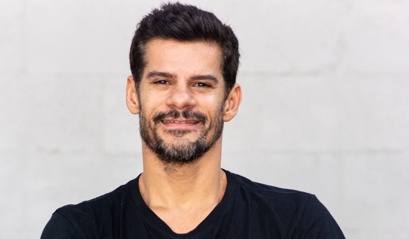 Thiago Soares volta ao Brasil e assume nova fase à frente de sua companhia