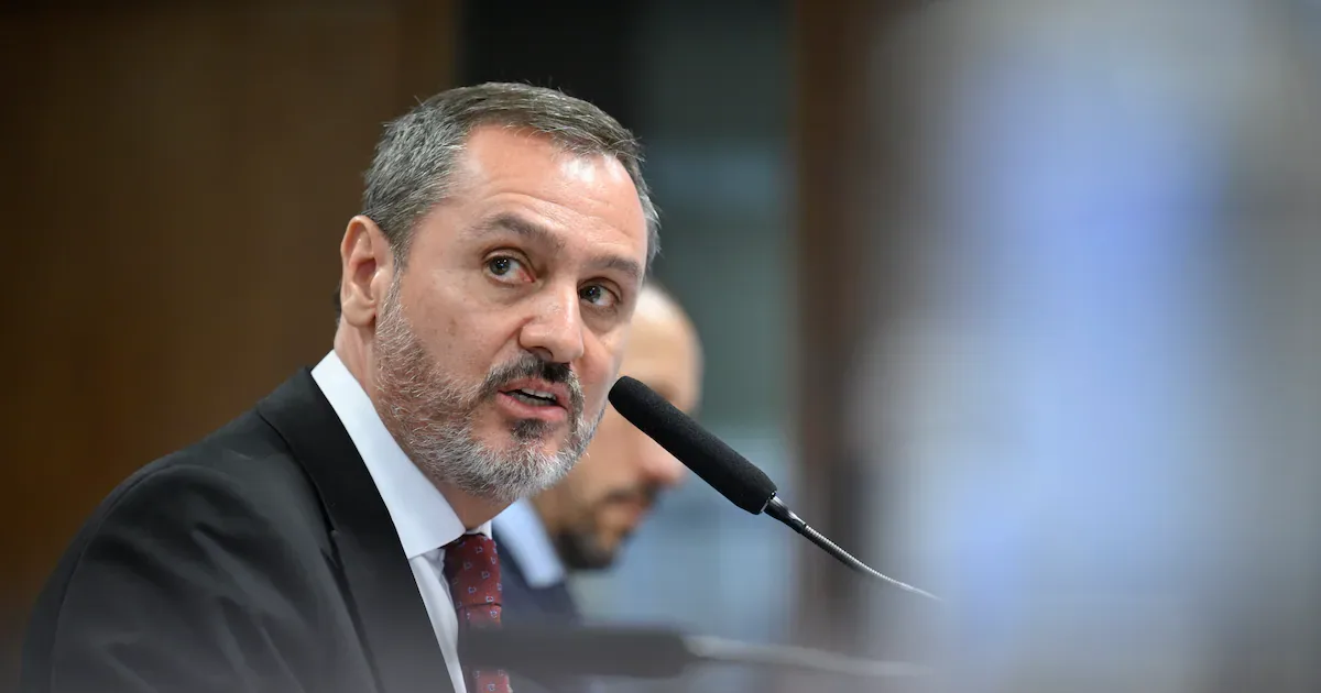 Delegados da PF contestam afastamentos determinados por ministro do STF