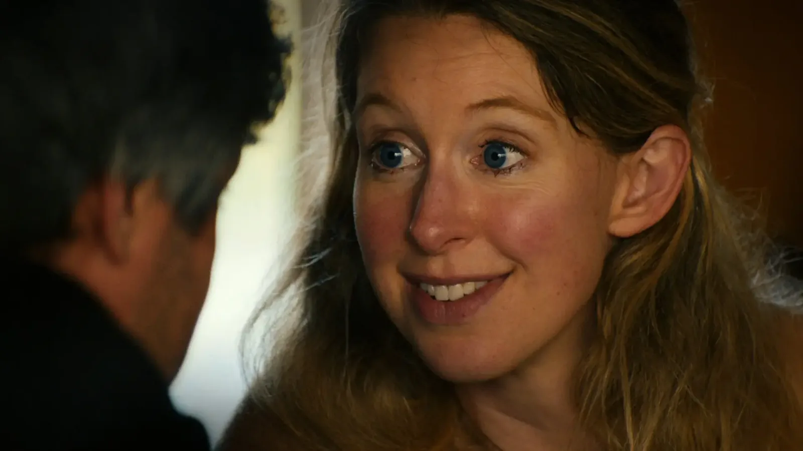 Teaser de You Can See Everything acompanha Elizabeth Holmes antes da prisão