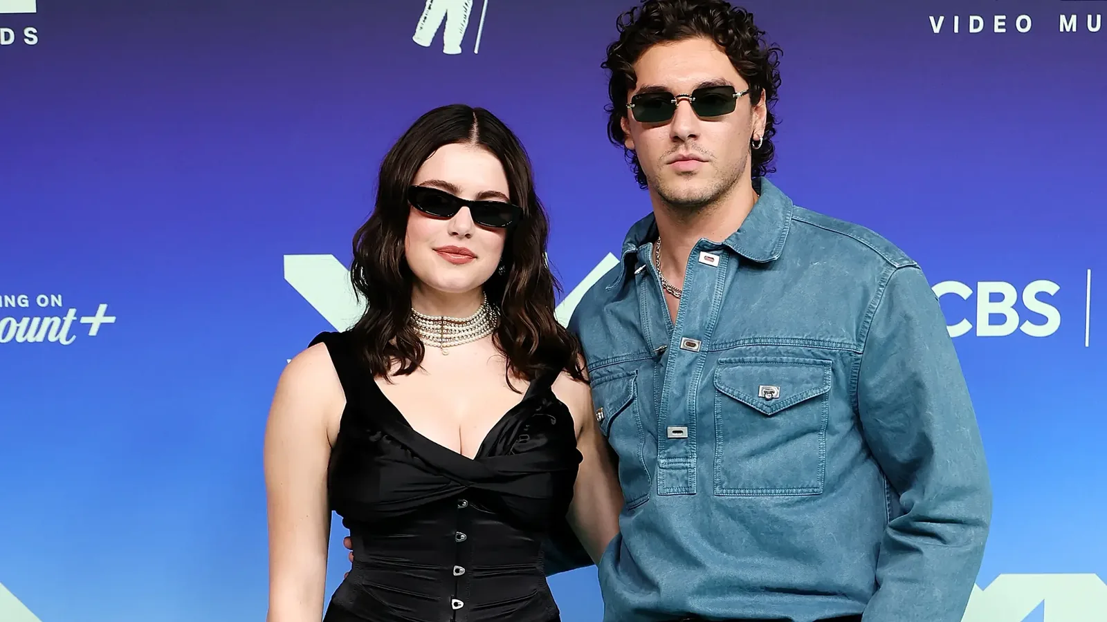 Ella Bright fala sobre despedida de “Off Campus” e minimiza rumores com Belmont Cameli