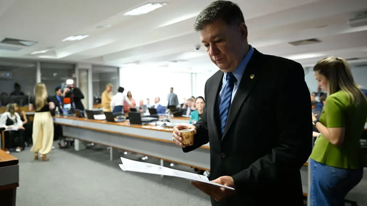 Flávio Dino aponta falta de transparência em emendas de Viana à Igreja Batista da Lagoinha