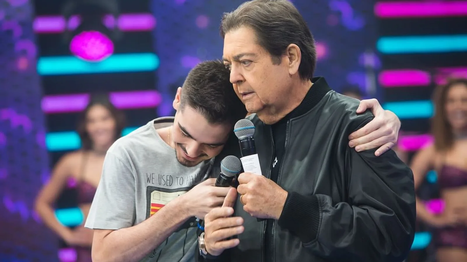 João Silva comenta vínculo com Fausto Silva e perguntas sobre o pai