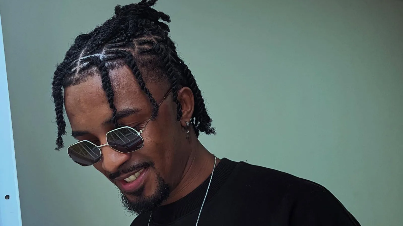 JOK3R destaca identidade do R&B brasileiro e anuncia lançamentos para 2027