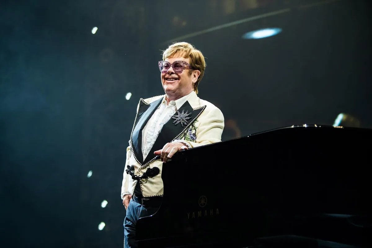 Elton John revela dieta para controlar diabetes e ritual antes dos shows