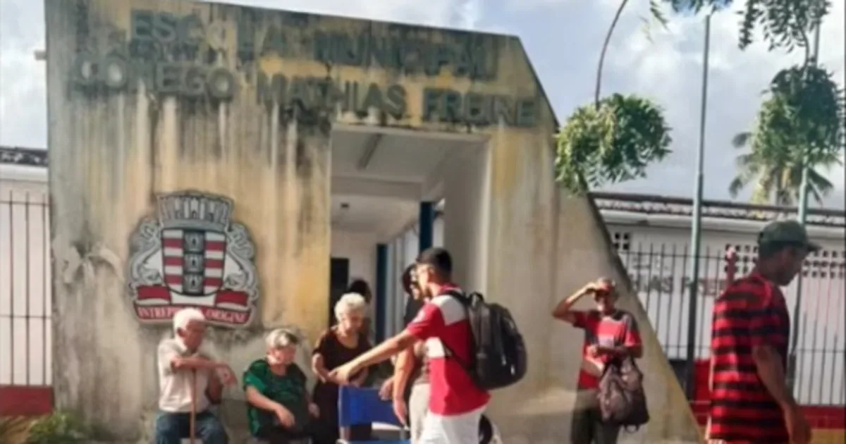 Filas começam antes da abertura da votação em João Pessoa e Campina Grande