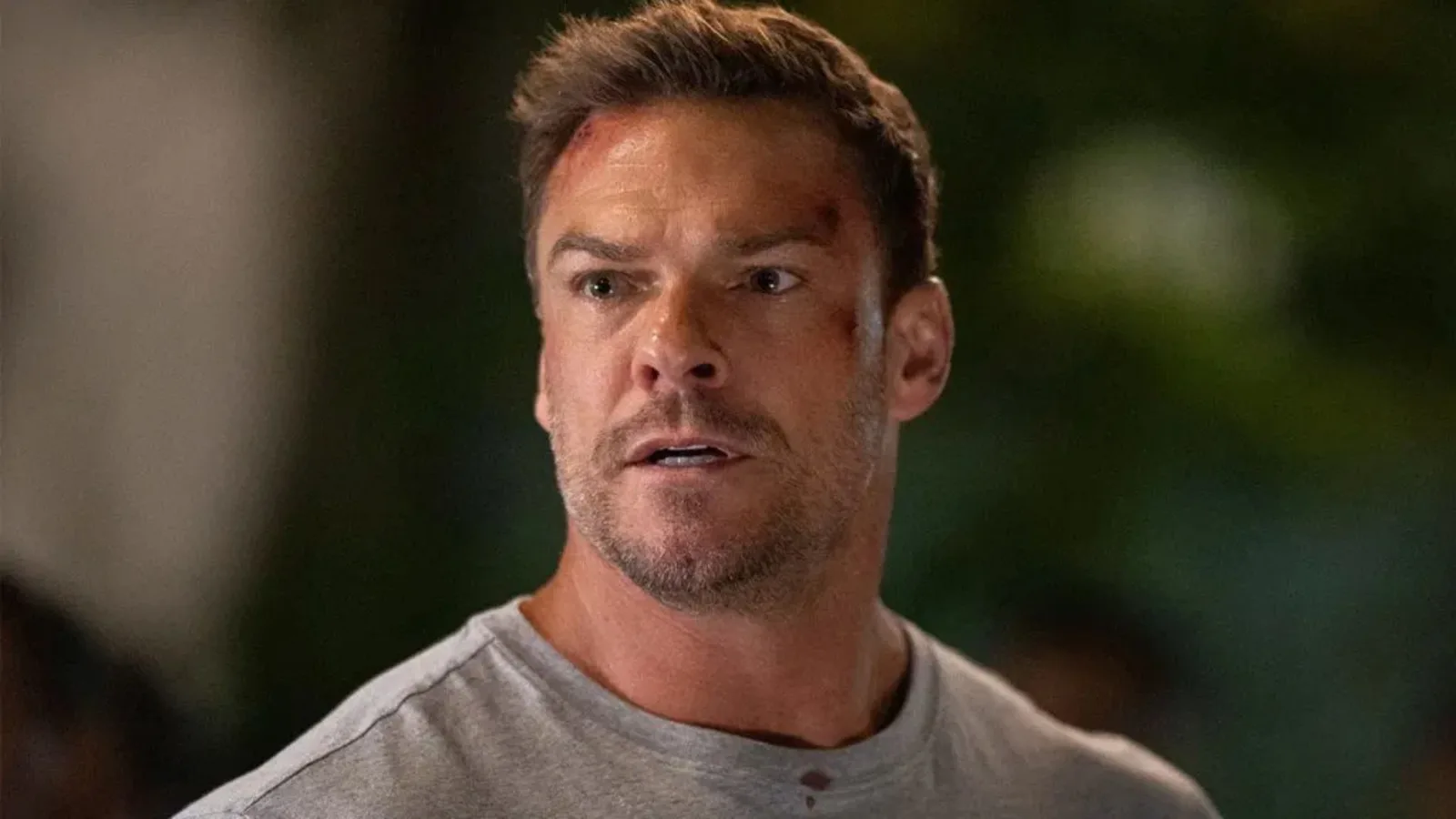 Alan Ritchson volta como Jack Reacher em derivado focado em Neagley
