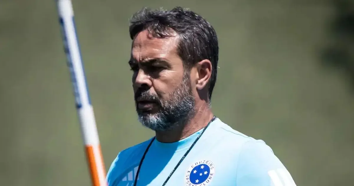 Lucas Silva pode ganhar espaço no Cruzeiro com Artur Jorge