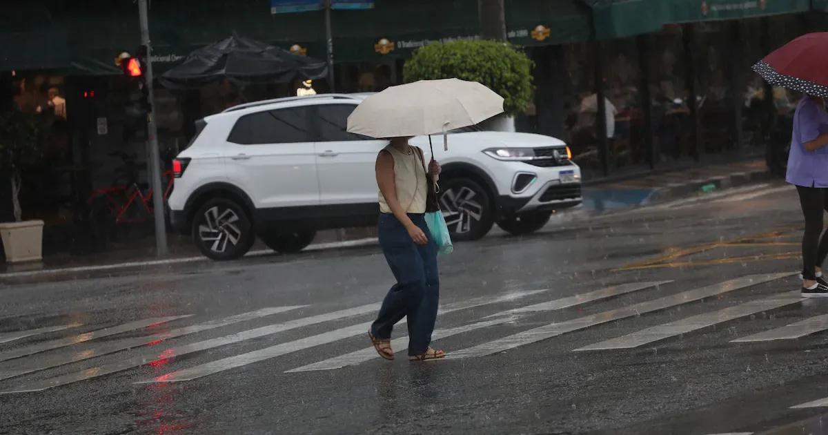 São Paulo terá chuva forte, raios e vento entre terça e quinta-feira