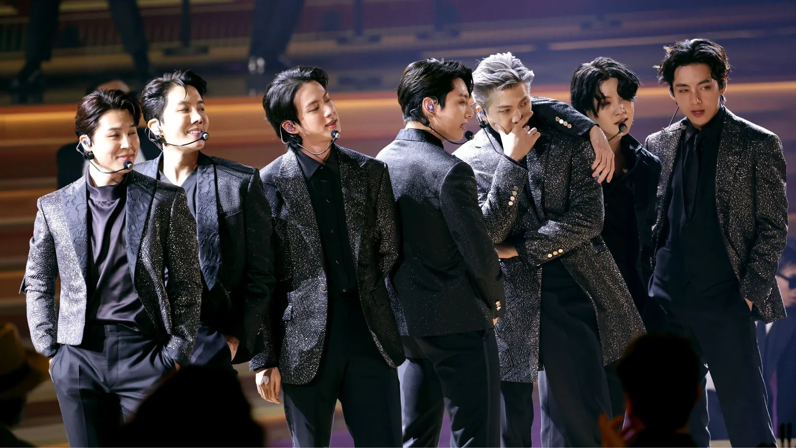 Fanbase do BTS pede que fãs não persigam integrantes durante turnê