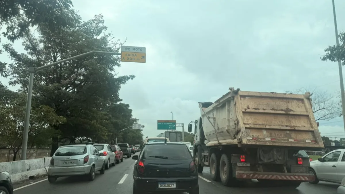 Dois pontos seguem intransitáveis após chuva em São Paulo