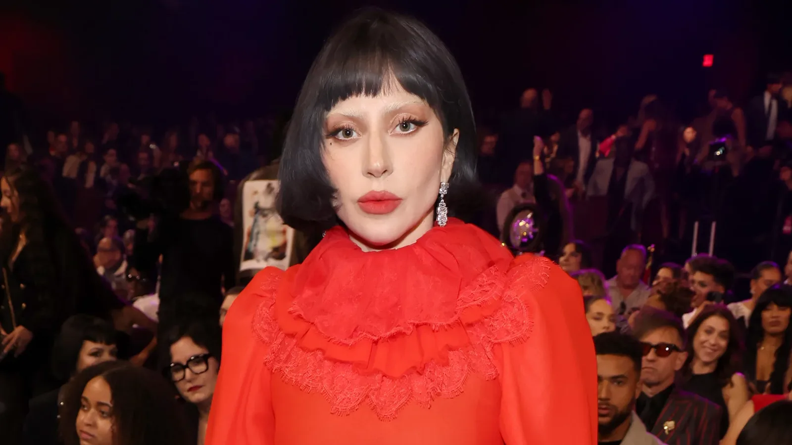 Lady Gaga teria criado canções de ninar para o bebê, diz fonte