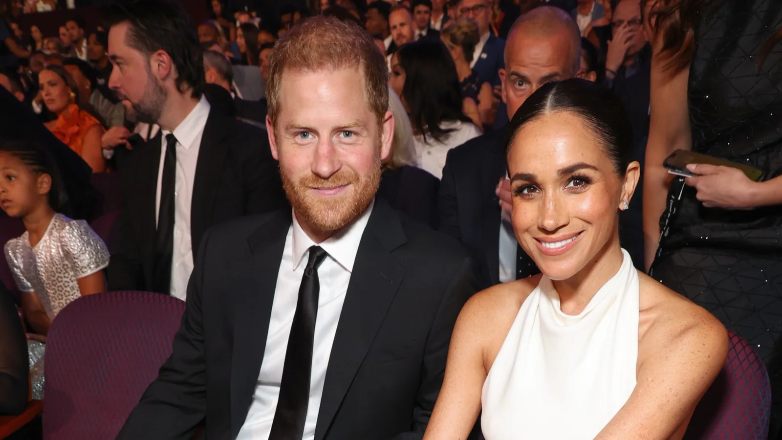 Harry e Meghan mudam filhos de escola por questões de segurança