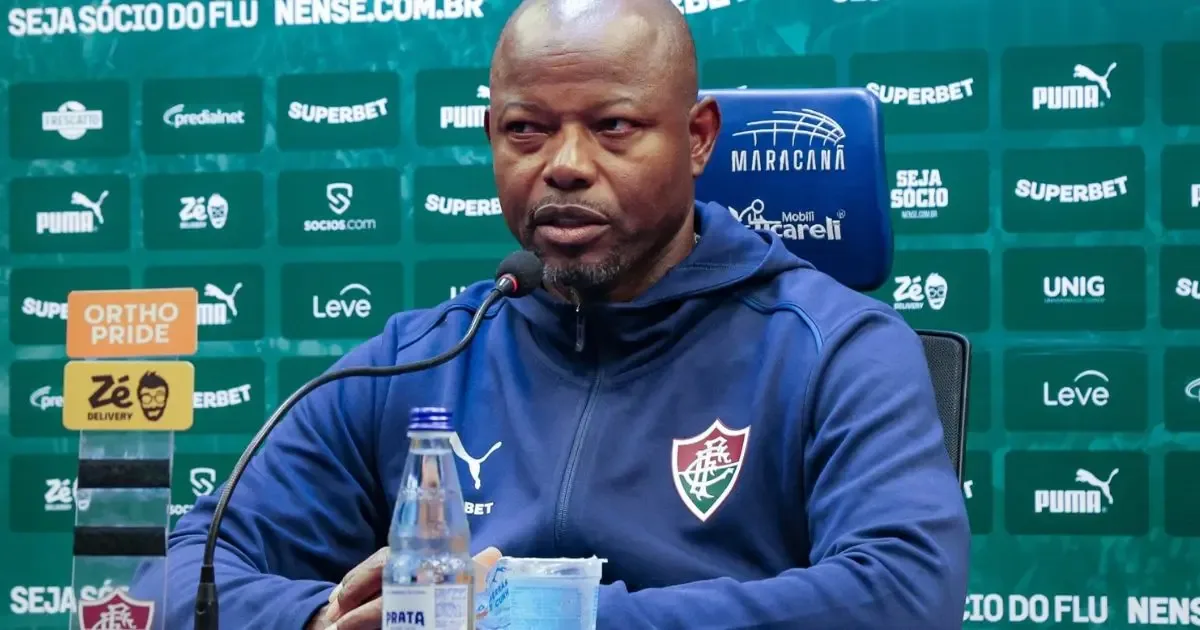 Renê volta a sentir o tornozelo e pode desfalcar o Fluminense em outubro