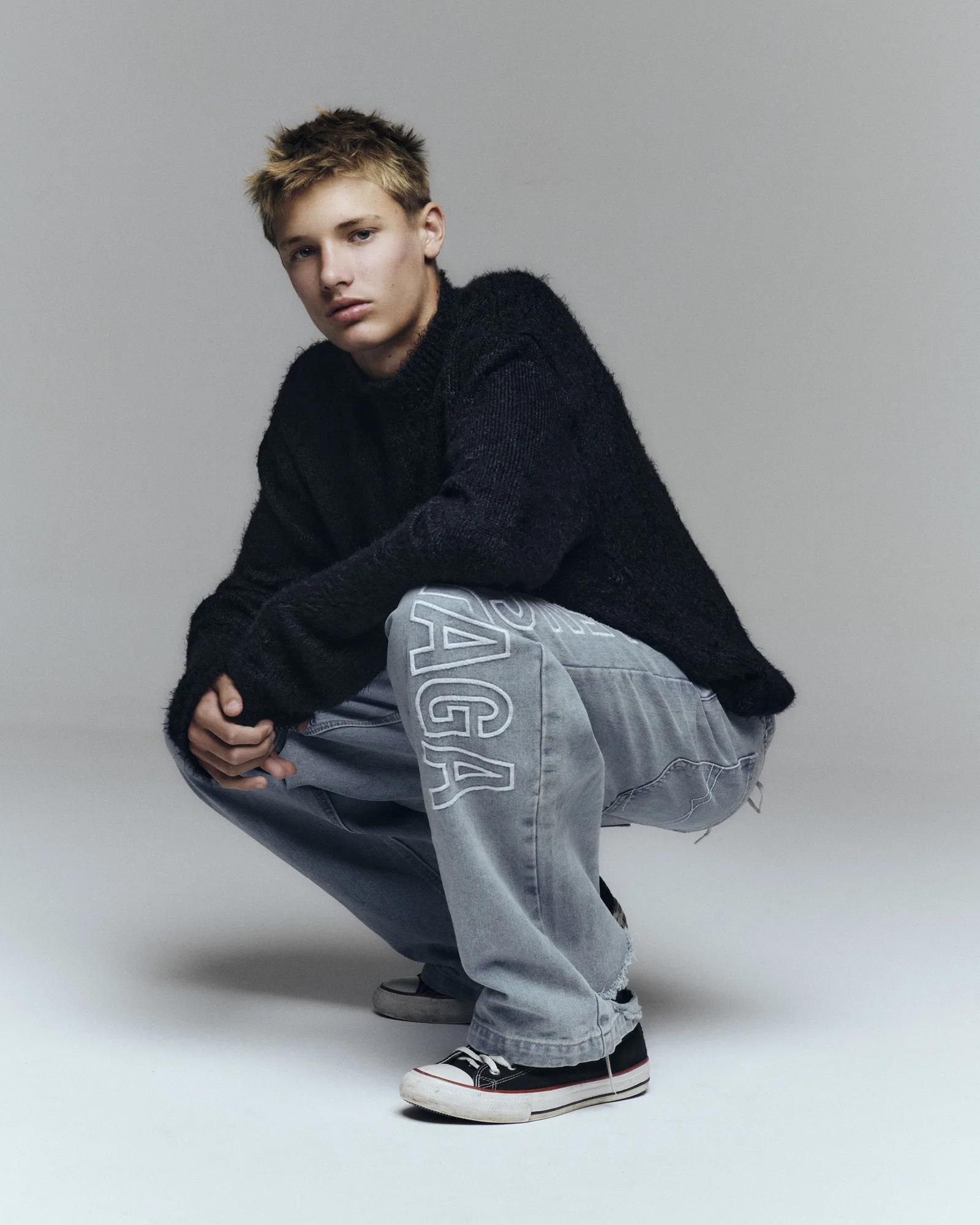 João Hilbert estreia nas passarelas internacionais com desfile da Gucci