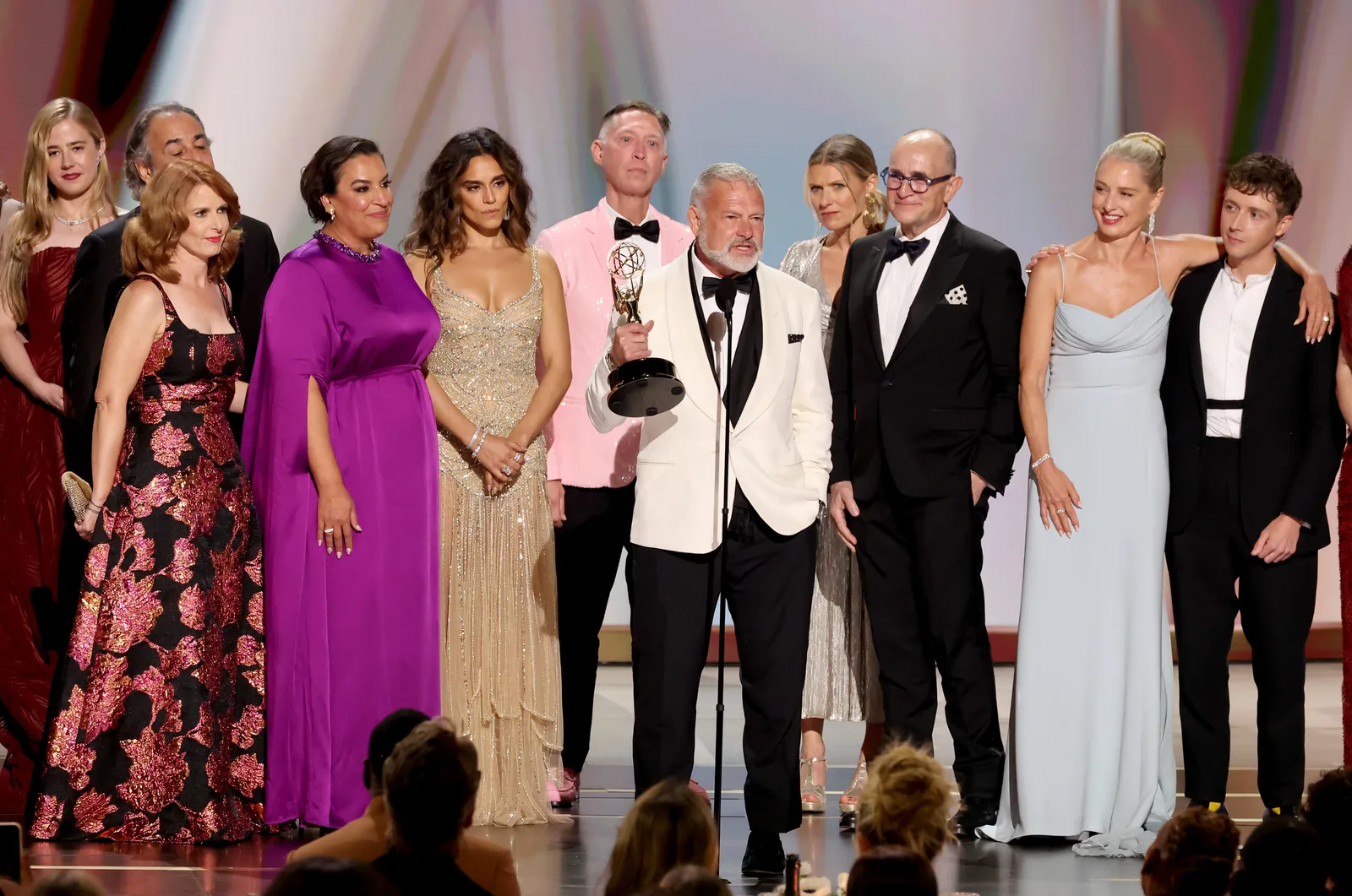 Emmy 2026 consagra ‘O Segredo de Widow’s Bay’ e destaca homenagens