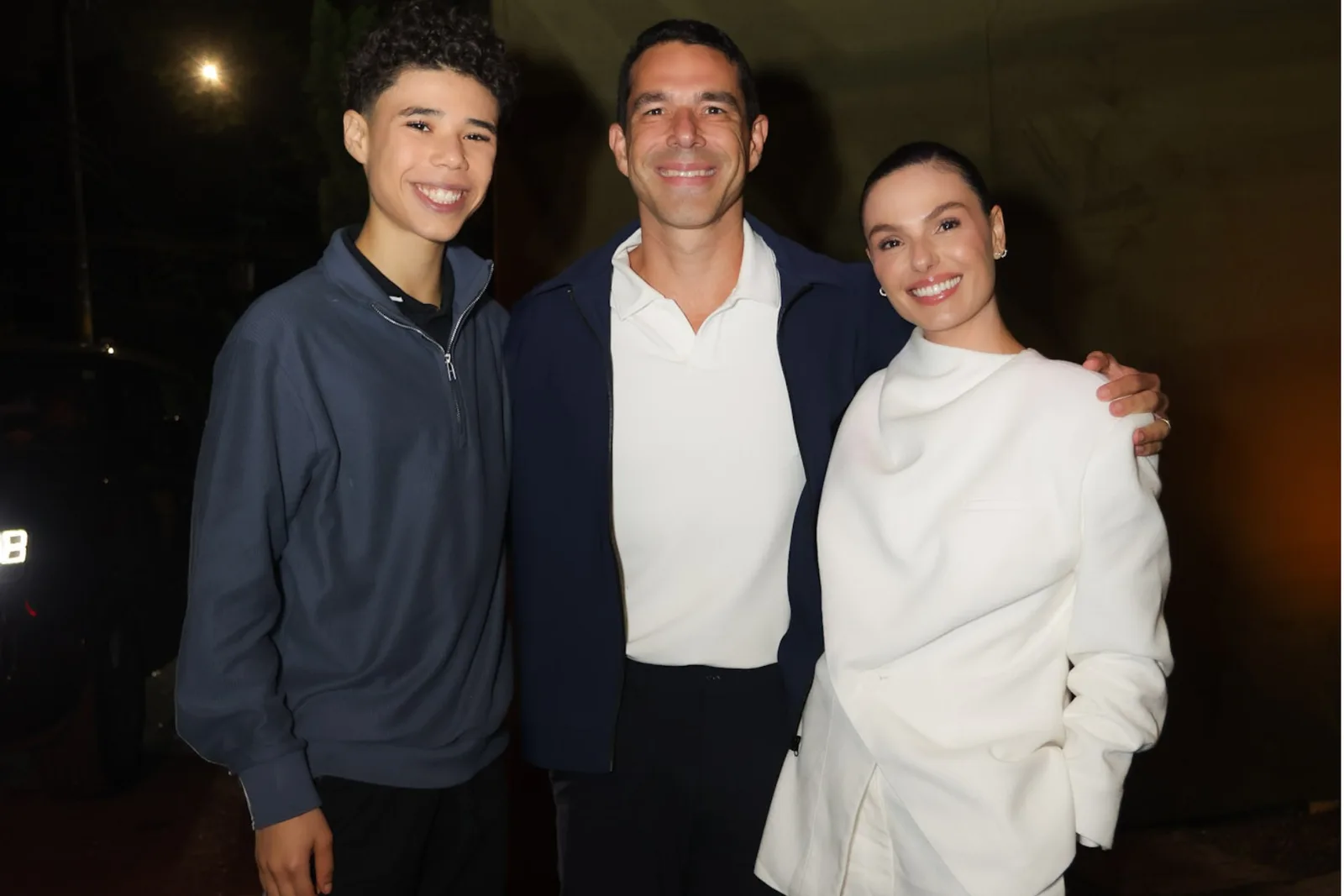 José Marcus aparece ao lado do pai, Marcus Buaiz, em festa de Ronaldo