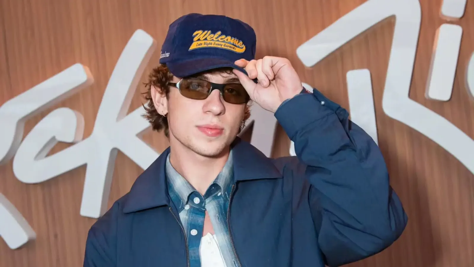 Juliano Floss reúne nomes após vídeo íntimo falso feito com IA