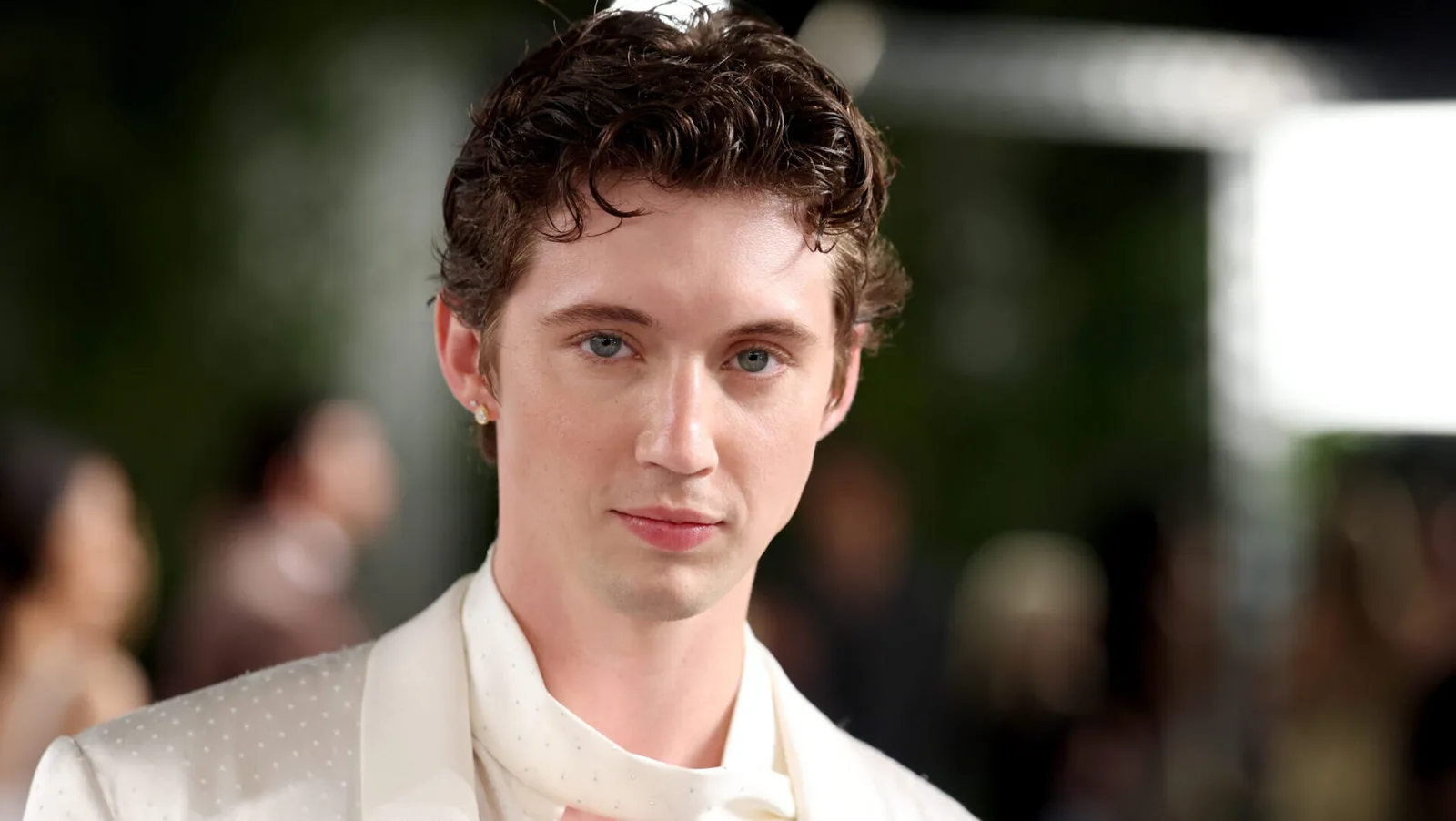 Troye Sivan revela fase mais introspectiva em novo álbum