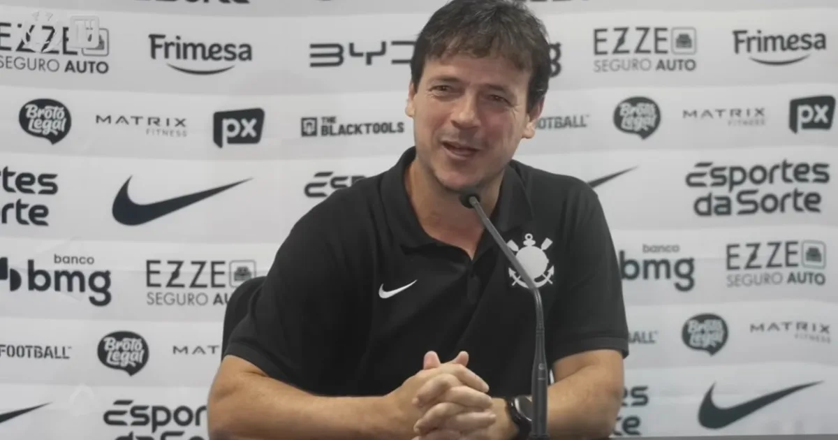 Corinthians avalia Iago Machado antes de sequência decisiva da temporada