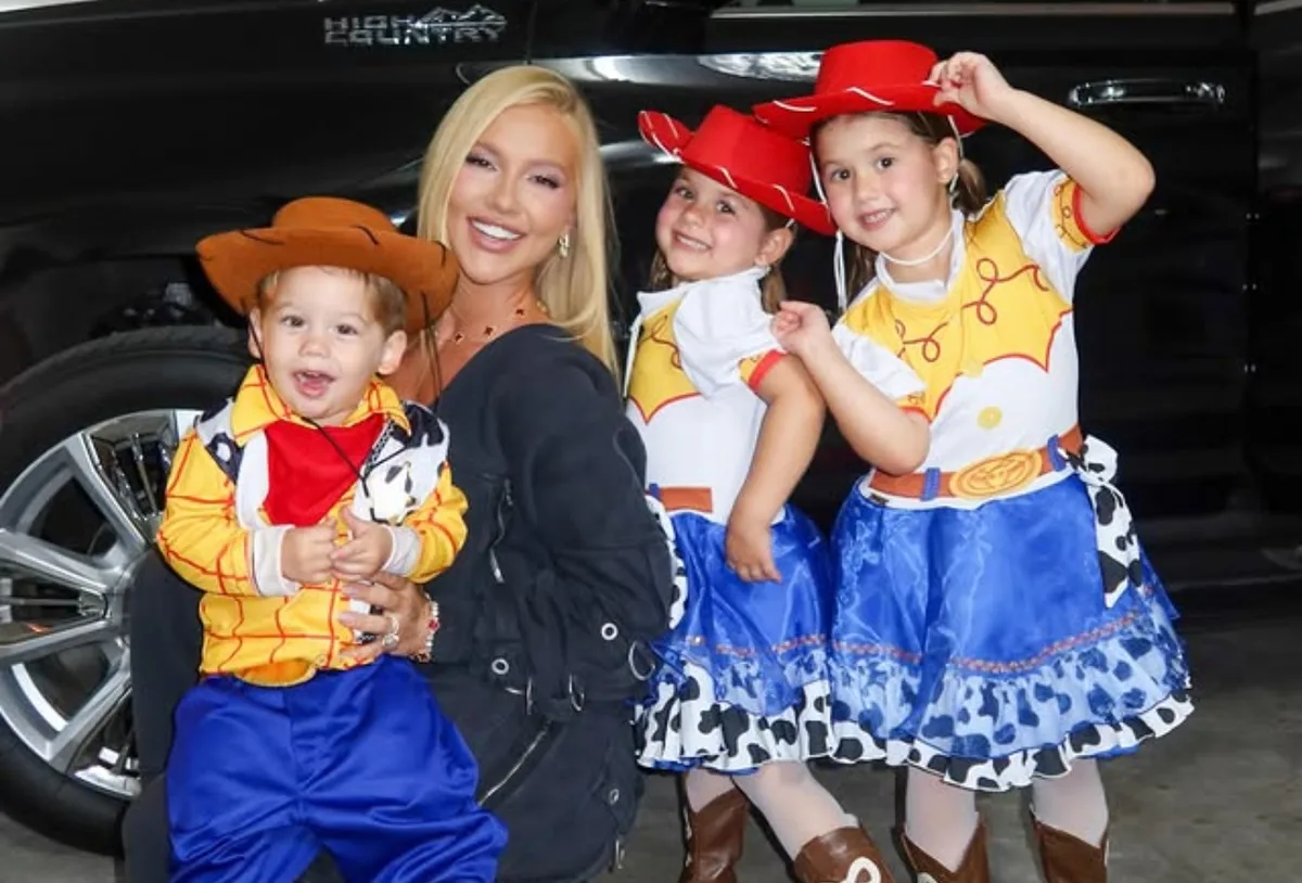 Filhos de Virginia Fonseca usam fantasias de Toy Story em festa infantil