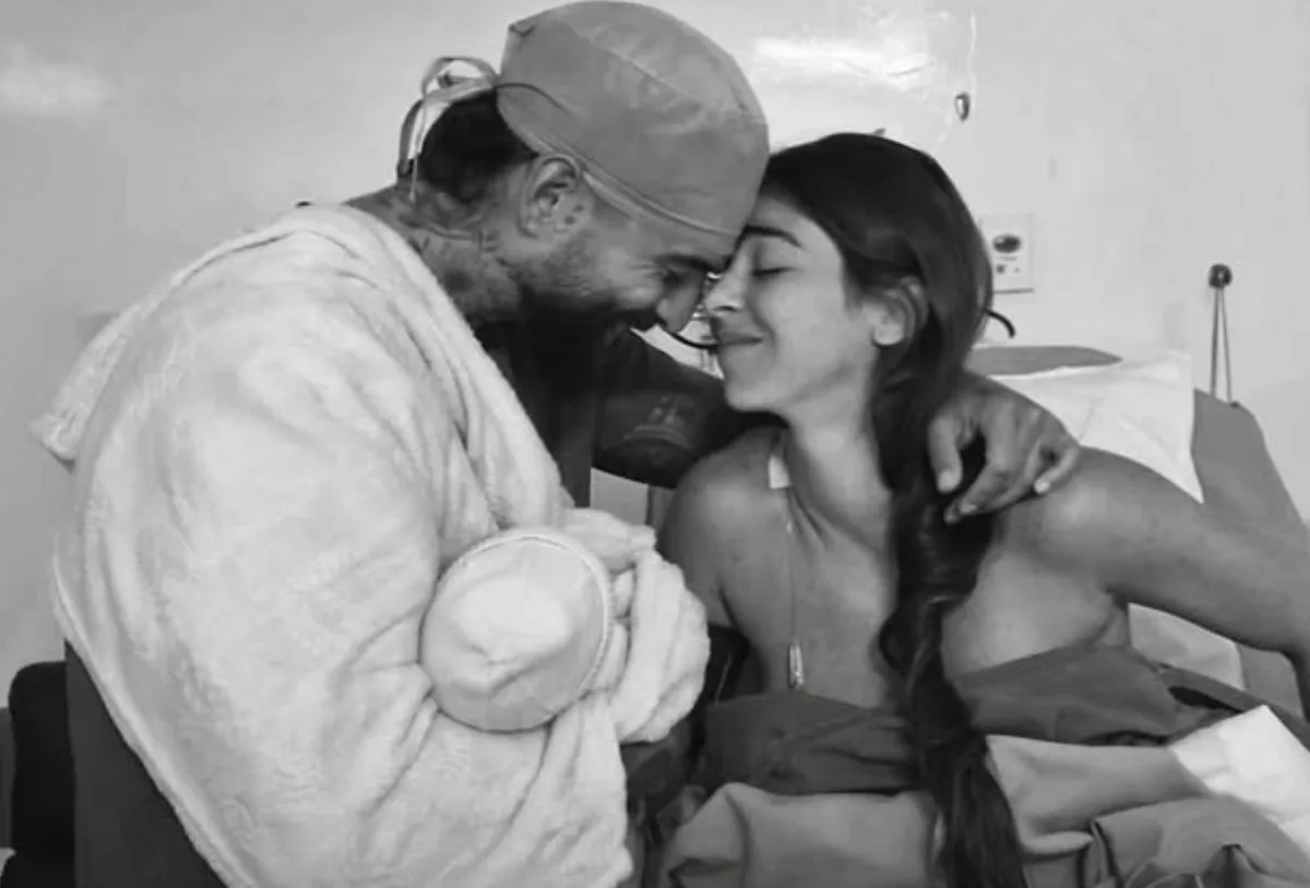 Maluma apresenta o filho Orión, nascido nesta semana
