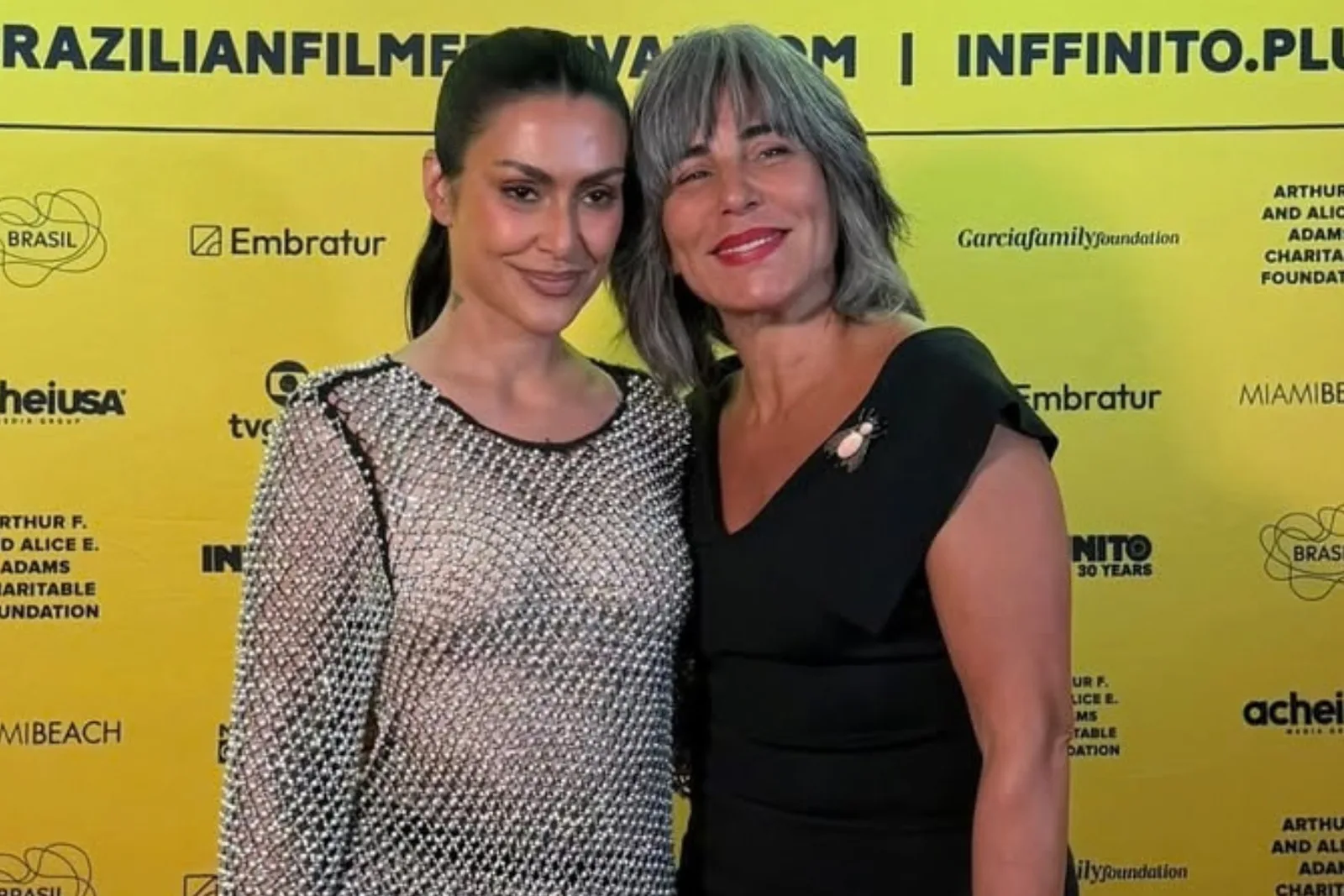 Cleo Pires celebra parceria com Glória Pires em novo filme da franquia