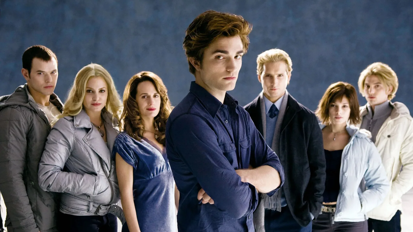 Atores de Crepúsculo continuam próximos em grupos de mensagens do elenco