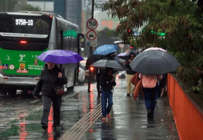 Fim de semana terá ciclone no Sul e tempo firme em Belo Horizonte