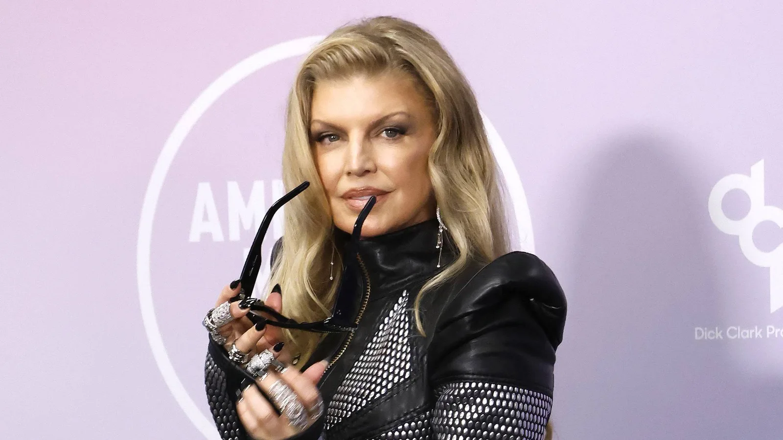 Fergie se afastou do Black Eyed Peas para se dedicar à maternidade