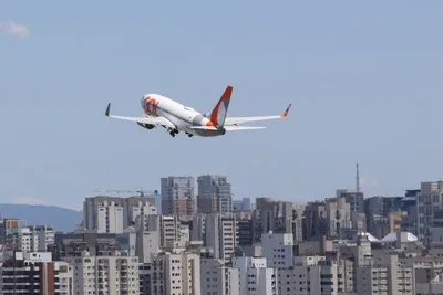 Nevoeiro altera voos e afeta pousos em Congonhas e Guarulhos