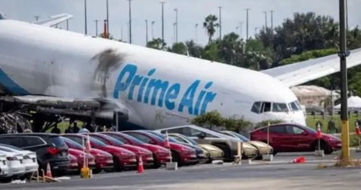 NTSB revela detalhes de acidente com cargueiro da Amazon em Miami