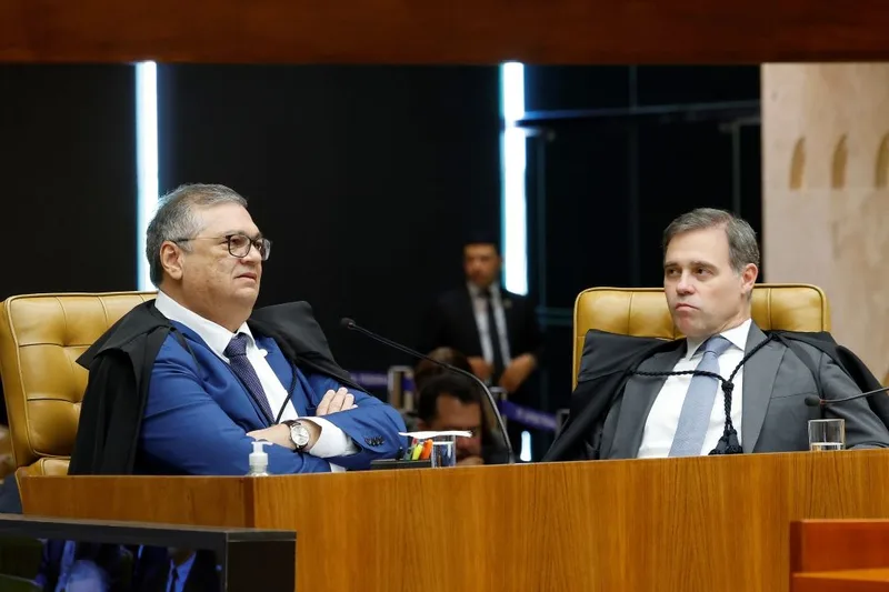 Defesa de Flávio Bolsonaro questiona distribuição de inquérito sobre Dark Horse