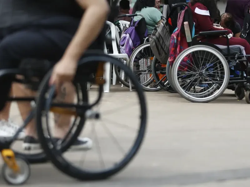 Acesso à escola ainda é desigual para estudantes com deficiência, mostra IBGE